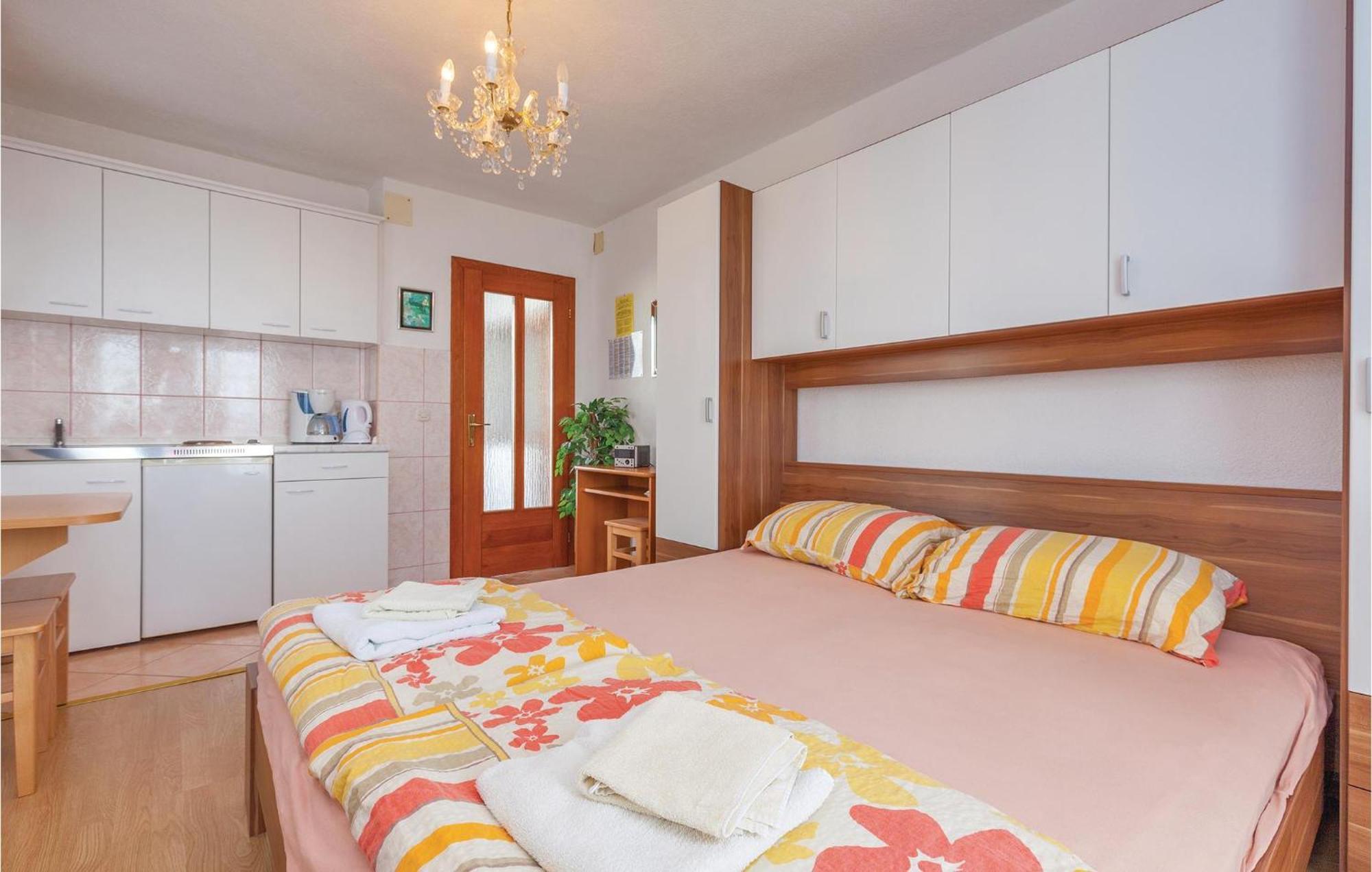 Stunning Apartment In Crikvenica With Wifi Экстерьер фото